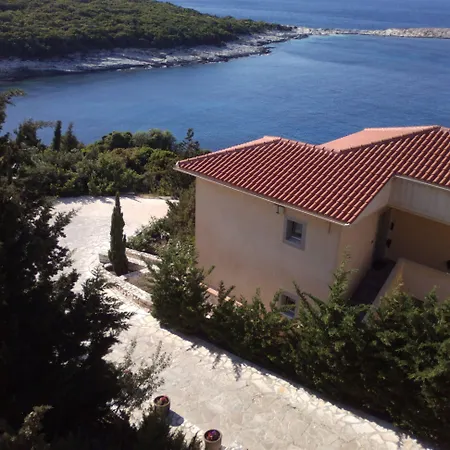 Emelisse Nature Hotel